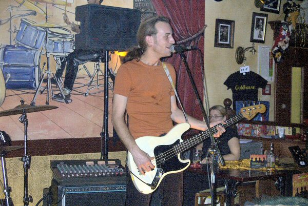 GoldhouseLouis09